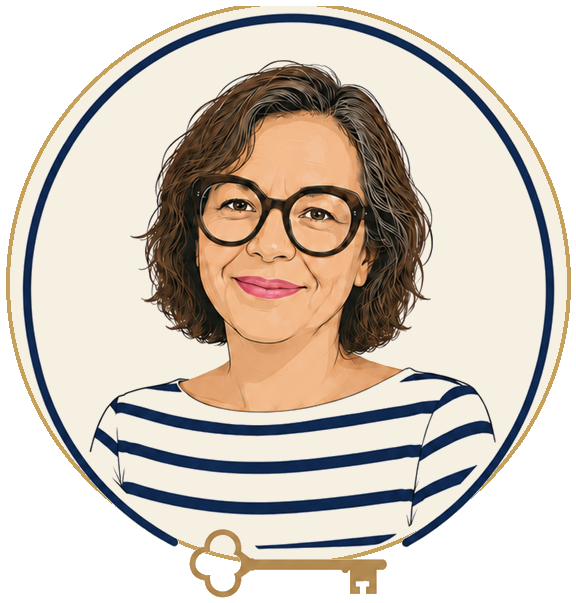 Mademoiselle Marinière, conciergerie à Orléans : portrait de Céline en marinière et clé dorée